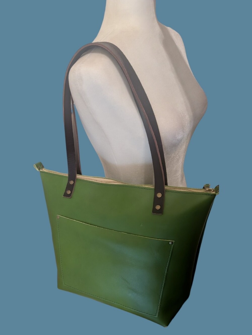 VGUC Portland Leather Medium Zippered Tote Bag  Green Apple